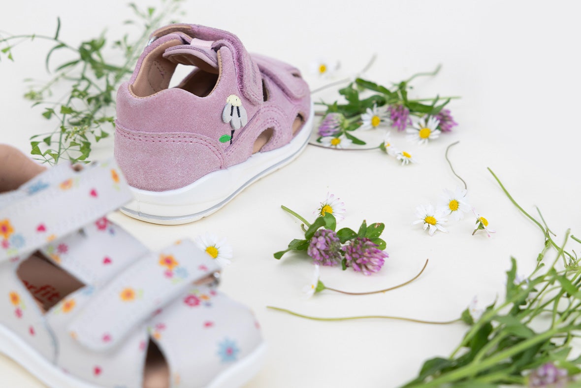 superfit Girls BREEZE Sneakers high with Velcro Fastener - Colour: White, superfit Girls BOOMERANG Sandal with Velcro Fastener - Colour: Blue